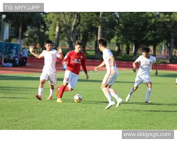 足球联赛中球队年轻球员培养体系的发展模式与实践探索 足球联赛中球队年轻球员培养体系的发展模式与实践探索