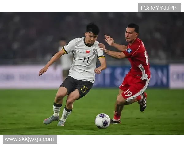 中国足球留洋球员最新动态解析 中超球员走向欧洲赛场成焦点 中国足球留洋球员最新动态解析 中超球员走向欧洲赛场成焦点