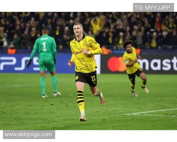 多特蒙德内部矛盾激化球队陷入混乱主帅与球员公开冲突升级