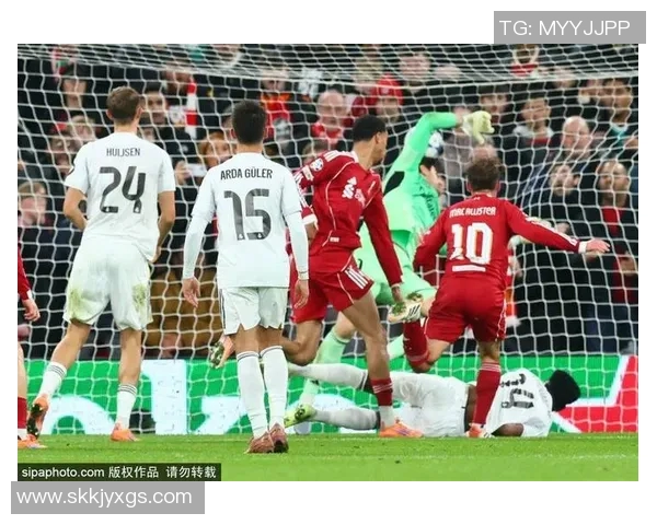 数据揭示：范戴克本赛季表现起伏不定