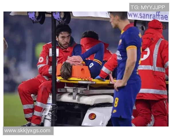 球员比赛中晕倒送医，所幸无生命危险