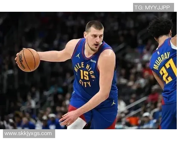 约基奇因场上这一举动引发热议瞬间登顶热搜全网刷屏引发广泛讨论 约基奇因场上这一举动引发热议瞬间登顶热搜全网刷屏引发广泛讨论